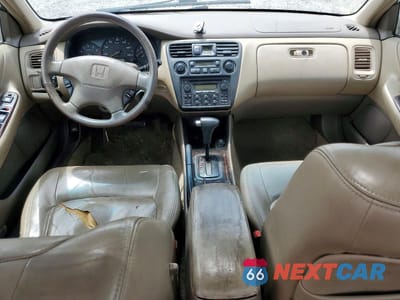 Zdjęcie 8 z 12 samochodu: 2000 HONDA ACCORD EX VIN:1HGCG1654YA088334 - miniatura