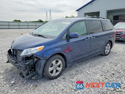2019 TOYOTA SIENNA LE 5TDKZ3DC7KS970495 - główne zdjęcie licytacji z USA - miniatura