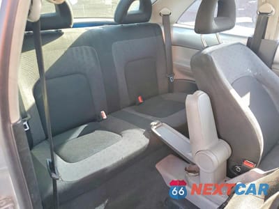Zdjęcie 10 z 12 samochodu: 2000 VOLKSWAGEN NEW BEETLE GLS VIN:3VWCA21C7YM484446 - miniatura