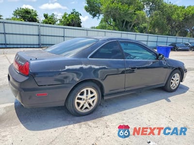 Trzecie zdjęcie samochodu z tyłu: 2002 HONDA ACCORD EX VIN:1HGCG22552A024709 - miniatura