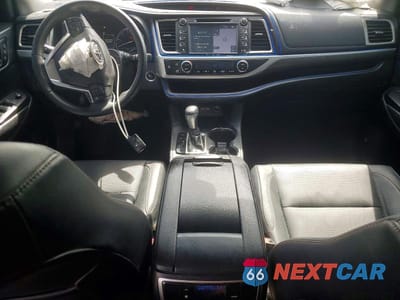 Zdjęcie 10 z 13 samochodu: 2019 TOYOTA HIGHLANDER LIMITED VIN:5TDDZRFH2KS976659 - miniatura