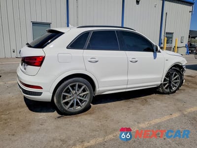 Trzecie zdjęcie samochodu z tyłu: 2017 AUDI Q3 PRESTIGE VIN:WA1GCCFSXHR006924 - miniatura