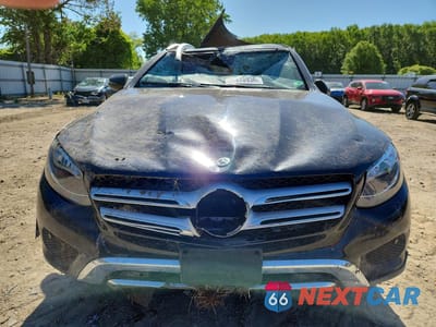 Piąte zdjęcie samochodu w środku: 2019 MERCEDES-BENZ GLC 300 4MATIC VIN:WDC0G4KB8KV135146 - miniatura