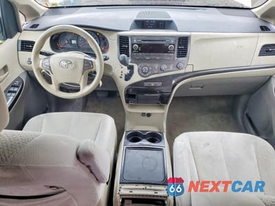 Zdjęcie 8 z 13 samochodu: 2012 TOYOTA SIENNA LE VIN:5TDKK3DC4CS194512 - miniatura
