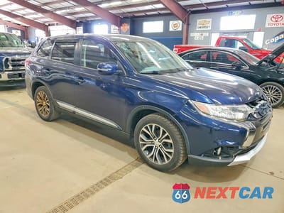 Czwarte zdjęcie samochodu z boku: 2017 MITSUBISHI OUTLANDER SE VIN:JA4AZ3A39HZ056542 - miniatura