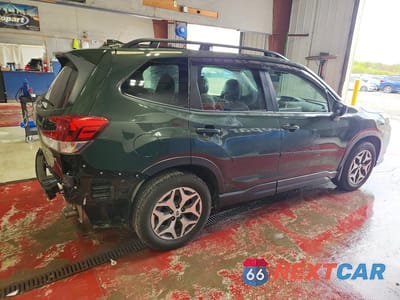 Trzecie zdjęcie samochodu z tyłu: 2023 SUBARU FORESTER PREMIUM VIN:JF2SKAEC4PH500591 - miniatura