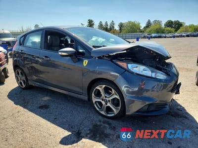 Czwarte zdjęcie samochodu z boku: 2017 FORD FIESTA ST VIN:3FADP4GX5HM170652 - miniatura