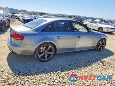 Trzecie zdjęcie samochodu z tyłu: 2011 AUDI S4 PRESTIGE VIN:WAUKGAFL8BA159273 - miniatura
