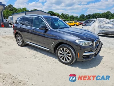 Czwarte zdjęcie samochodu z boku: 2019 BMW X3 SDRIVE30I VIN:5UXTR7C58KLR52361 - miniatura