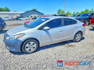 2018 KIA FORTE LX 3KPFK4A75JE213963 - główne zdjęcie licytacji z USA - miniatura