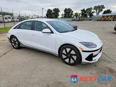 Czwarte zdjęcie samochodu z boku: 2025 HYUNDAI IONIQ 6 SE VIN:KMHM24AA9SA103422 - miniatura