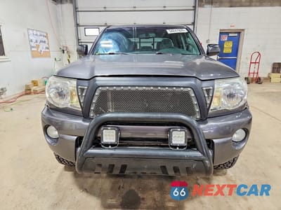 Piąte zdjęcie samochodu w środku: 2011 TOYOTA TACOMA DOUBLE CAB VIN:3TMLU4EN0BM064472 - miniatura