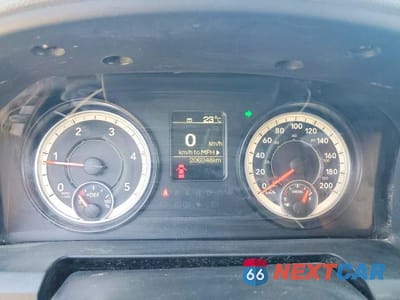 Zdjęcie 9 z 13 samochodu: 2016 RAM 3500 ST VIN:3C63RRGLXGG216247 - miniatura