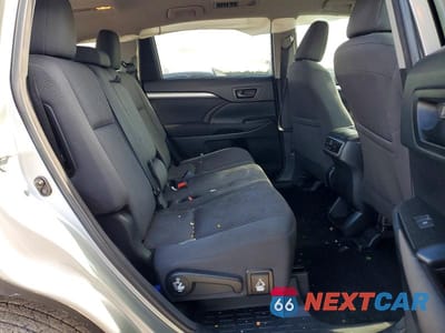 Zdjęcie 11 z 14 samochodu: 2018 TOYOTA HIGHLANDER LE VIN:5TDZZRFH7JS239641 - miniatura