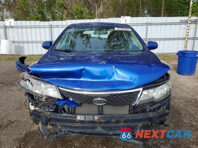 Piąte zdjęcie samochodu w środku: 2011 KIA FORTE EX VIN:KNAFU5A25B5330053 - miniatura