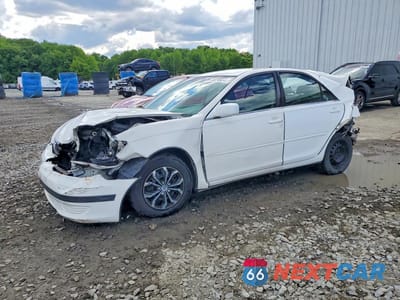 2005 TOYOTA CAMRY LE 4T1BE32K15U004578 - główne zdjęcie licytacji z USA - miniatura