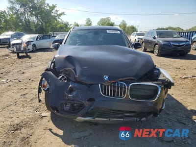 Piąte zdjęcie samochodu w środku: 2018 BMW X1 XDRIVE28I VIN:WBXHT3C31J5L33719 - miniatura
