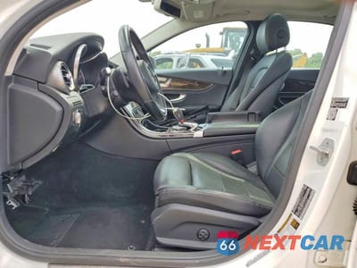 Zdjęcie 7 z 12 samochodu: 2015 MERCEDES-BENZ C 300 4MATIC VIN:55SWF4KB3FU035669 - miniatura