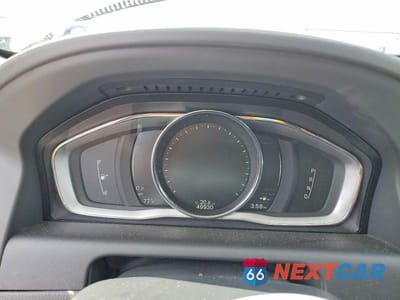 Zdjęcie 9 z 14 samochodu: 2017 VOLVO XC60 T5 DYNAMIC VIN:YV440MDR5H2226159 - miniatura