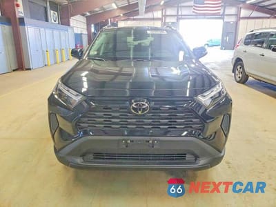 Piąte zdjęcie samochodu w środku: 2025 TOYOTA RAV4 XLE VIN:2T3P1RFVXSW635079 - miniatura