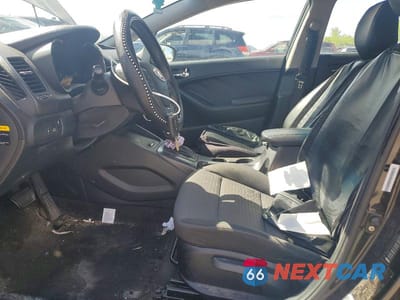 Zdjęcie 7 z 12 samochodu: 2015 KIA FORTE LX VIN:KNAFX4A67F5353649 - miniatura