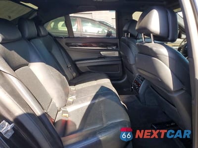 Zdjęcie 10 z 13 samochodu: 2013 BMW 750 I VIN:WBAYA8C59DC996681 - miniatura