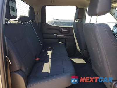 Zdjęcie 10 z 13 samochodu: 2021 CHEVROLET SILVERADO K1500 CUSTOM VIN:3GCPYBEH7MG186543 - miniatura