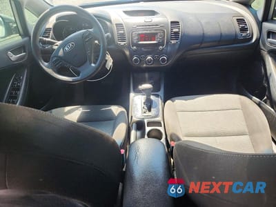 Zdjęcie 8 z 12 samochodu: 2018 KIA FORTE LX VIN:3KPFK4A75JE213963 - miniatura