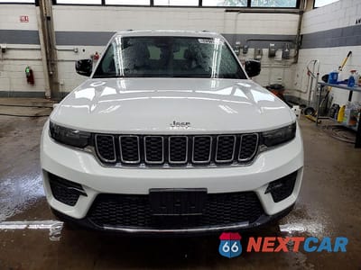 Piąte zdjęcie samochodu w środku: 2023 JEEP GRAND CHEROKEE LAREDO VIN:1C4RJHAG5P8866853 - miniatura