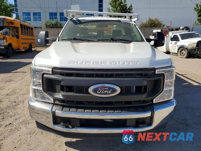 Piąte zdjęcie samochodu w środku: 2022 FORD F350 SUPER DUTY VIN:1FDRF3E6XNEC66944 - miniatura