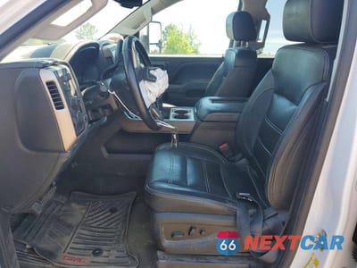 Zdjęcie 7 z 12 samochodu: 2018 GMC SIERRA K2500 DENALI VIN:1GT12UEG0JF232494 - miniatura
