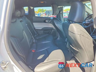 Zdjęcie 10 z 12 samochodu: 2025 JEEP COMPASS LIMITED VIN:3C4NJDCN6ST509596 - miniatura