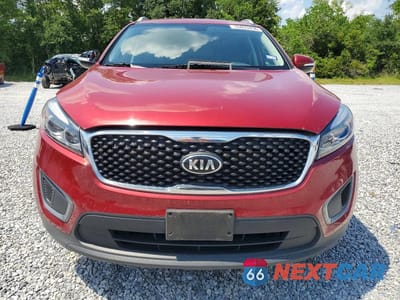 Piąte zdjęcie samochodu w środku: 2016 KIA SORENTO LX VIN:5XYPG4A31GG144512 - miniatura