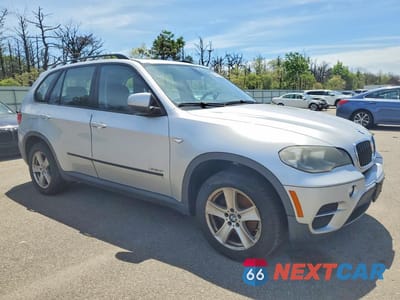 Czwarte zdjęcie samochodu z boku: 2012 BMW X5 XDRIVE35I VIN:5UXZV4C5XCL748831 - miniatura