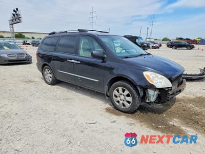Czwarte zdjęcie samochodu z boku: 2008 HYUNDAI ENTOURAGE GLS VIN:KNDMC233886048395 - miniatura