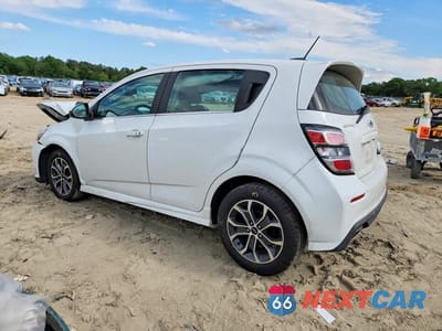 Drugie zdjęcie samochodu z przodu: 2019 CHEVROLET SONIC LT VIN:1G1JD6SB9K4150557 - miniatura
