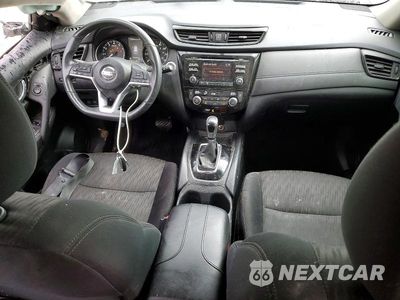Zdjęcie 8 z 13 samochodu: 2017 NISSAN ROGUE SV VIN:5N1AT2MT5HC830801 - miniatura