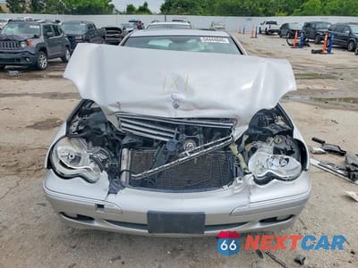 Piąte zdjęcie samochodu w środku: 2004 MERCEDES-BENZ C 240 4MATIC VIN:WDBRF81J14F534282 - miniatura