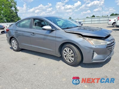 Czwarte zdjęcie samochodu z boku: 2019 HYUNDAI ELANTRA SE VIN:KMHD74LF8KU829619 - miniatura