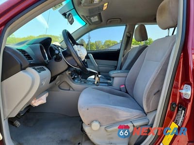 Zdjęcie 7 z 13 samochodu: 2008 TOYOTA HIGHLANDER BASE VIN:JTEES41A782010938 - miniatura