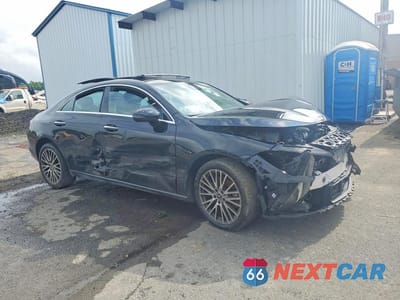 Czwarte zdjęcie samochodu z boku: 2025 MERCEDES-BENZ CLA 250 4MATIC VIN:W1K5J4HB6SN512390 - miniatura