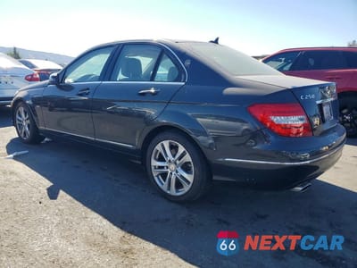 Drugie zdjęcie samochodu z przodu: 2012 MERCEDES-BENZ C 250 VIN:WDDGF4HB5CR228091 - miniatura