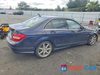 Trzecie zdjęcie samochodu z tyłu: 2012 MERCEDES-BENZ C 250 VIN:WDDGF4HBXCA629764 - miniatura