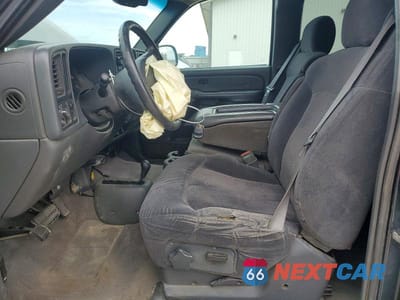 Zdjęcie 7 z 12 samochodu: 2005 CHEVROLET SILVERADO K2500 HEAVY DUTY VIN:1GCHK29U95E150603 - miniatura