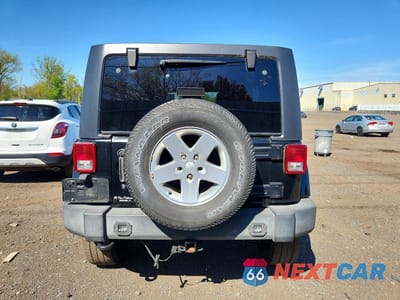 Zdjęcie 6 z 12 samochodu: 2012 JEEP WRANGLER UNLIMITED SPORT VIN:1C4HJWDGXCL203703 - miniatura