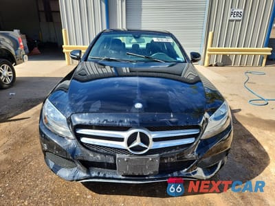 Piąte zdjęcie samochodu w środku: 2015 MERCEDES-BENZ C 300 4MATIC VIN:55SWF4KB8FU023193 - miniatura