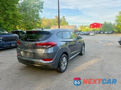 Czwarte zdjęcie samochodu z boku: 2018 HYUNDAI TUCSON SEL VIN:KM8J3CA40JU601333 - miniatura