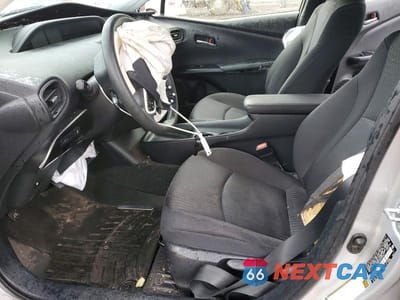 Zdjęcie 7 z 12 samochodu: 2017 TOYOTA PRIUS TWO VIN:JTDKBRFU6H3034617 - miniatura