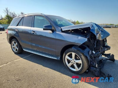 Czwarte zdjęcie samochodu z boku: 2016 MERCEDES-BENZ GLE 350 4MATIC VIN:4JGDA5HB3GA692479 - miniatura