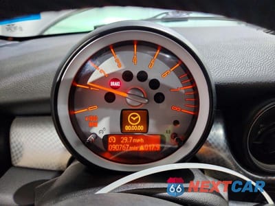 Zdjęcie 9 z 12 samochodu: 2008 MINI COOPER S VIN:WMWMF73588TT87260 - miniatura